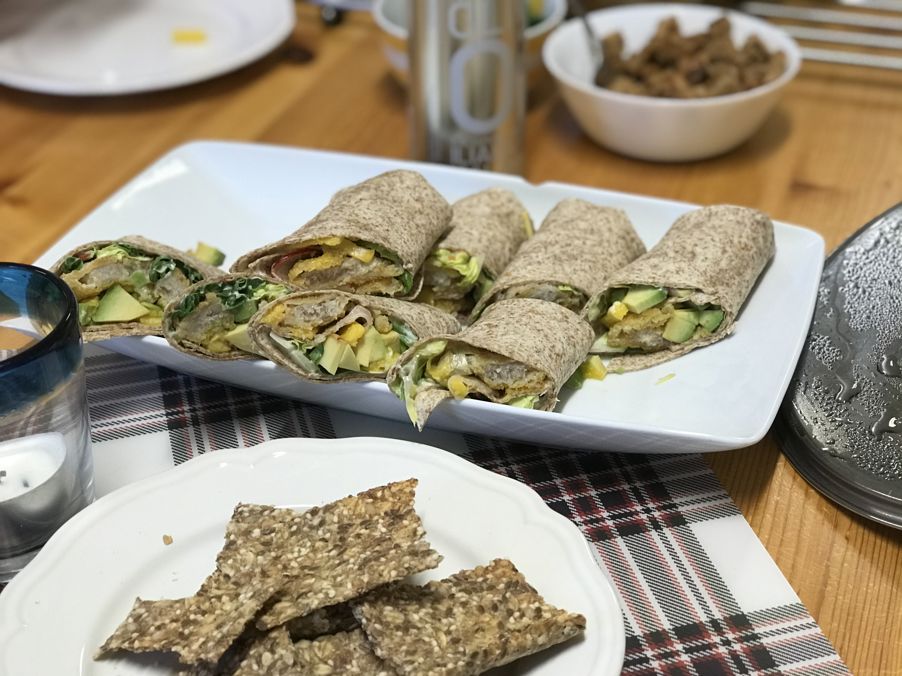 Crispy fiskewraps med sweet chili saus.